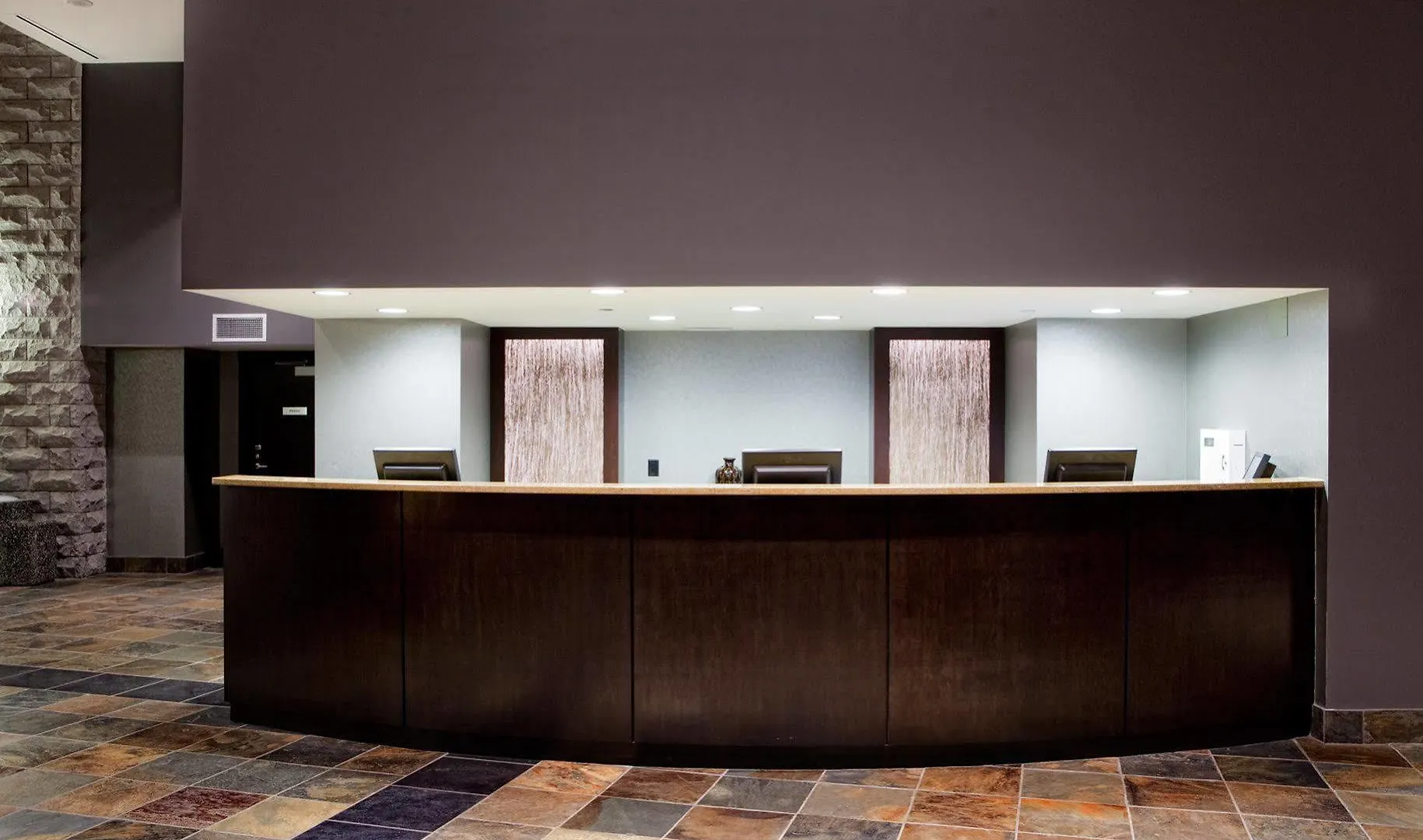 The Parkside Hotel And Spa Victoria 4*,