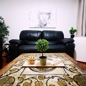Plush 2 Bedroom Unit 5min Downtown Off Wellington Montreal