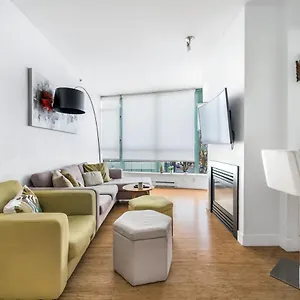 Bright 2 Bedroom Downtown With Free Parking Vancouver